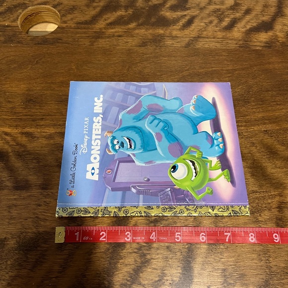 5:$20 Monsters inc book f - Picture 3 of 4